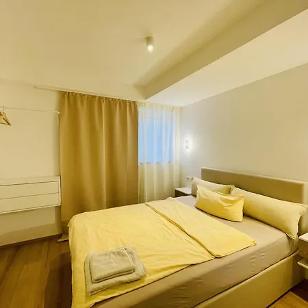 Aparthotel Leo 3*