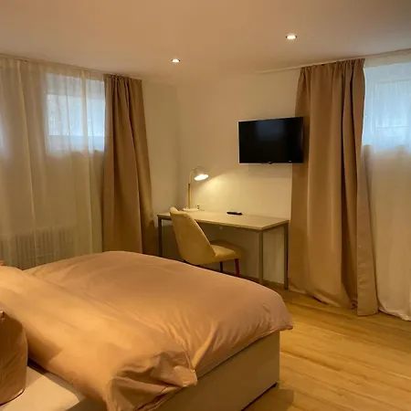 מלון דירות Leo לאונברג